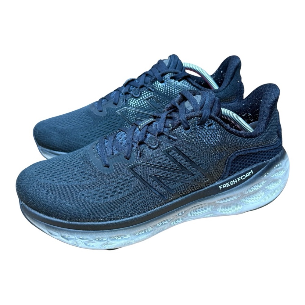 New Balance women’s Size 12D Fresh Foam More v3 Black Magnet Sneakers